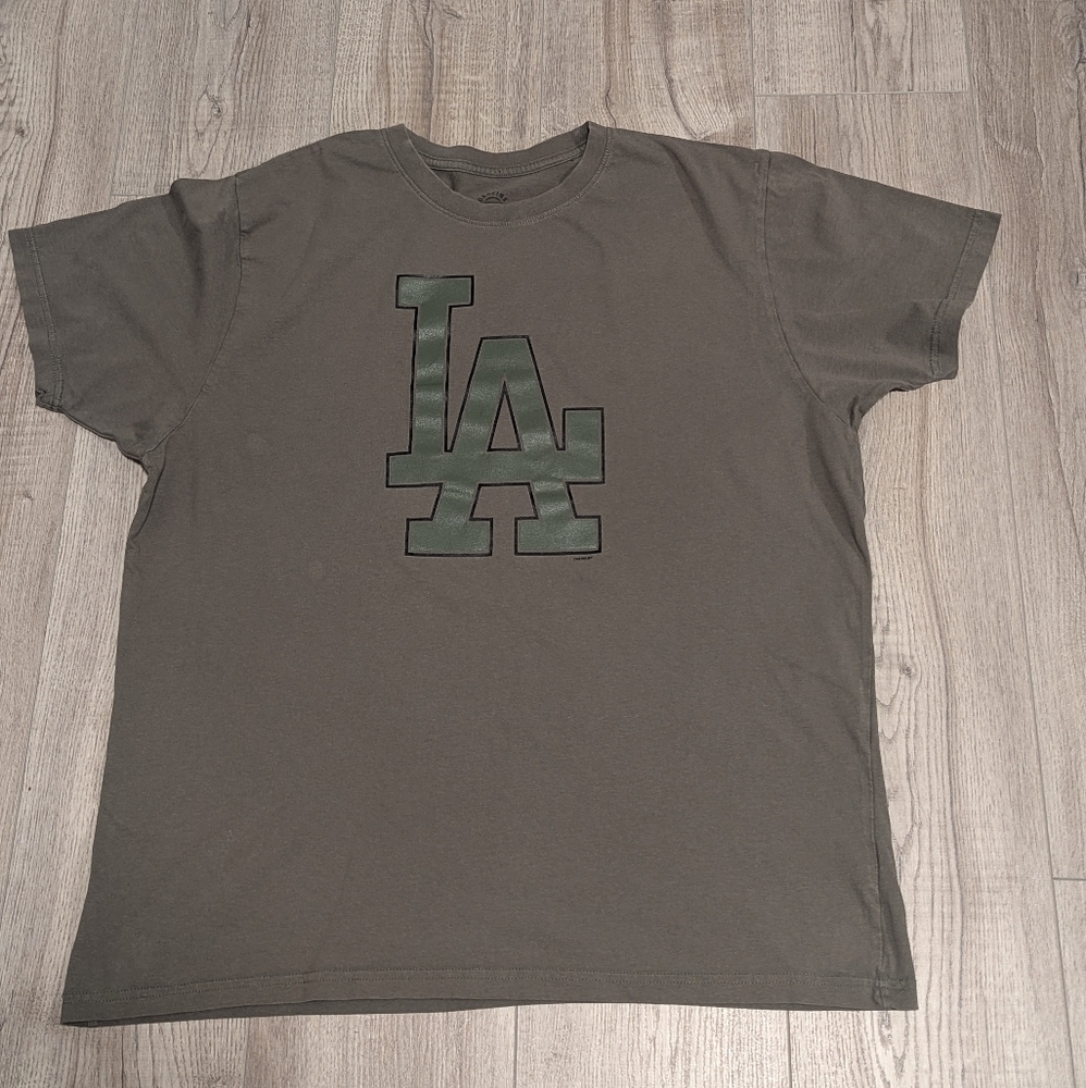 Olive LA Logo Men's Short Sleeve Tee